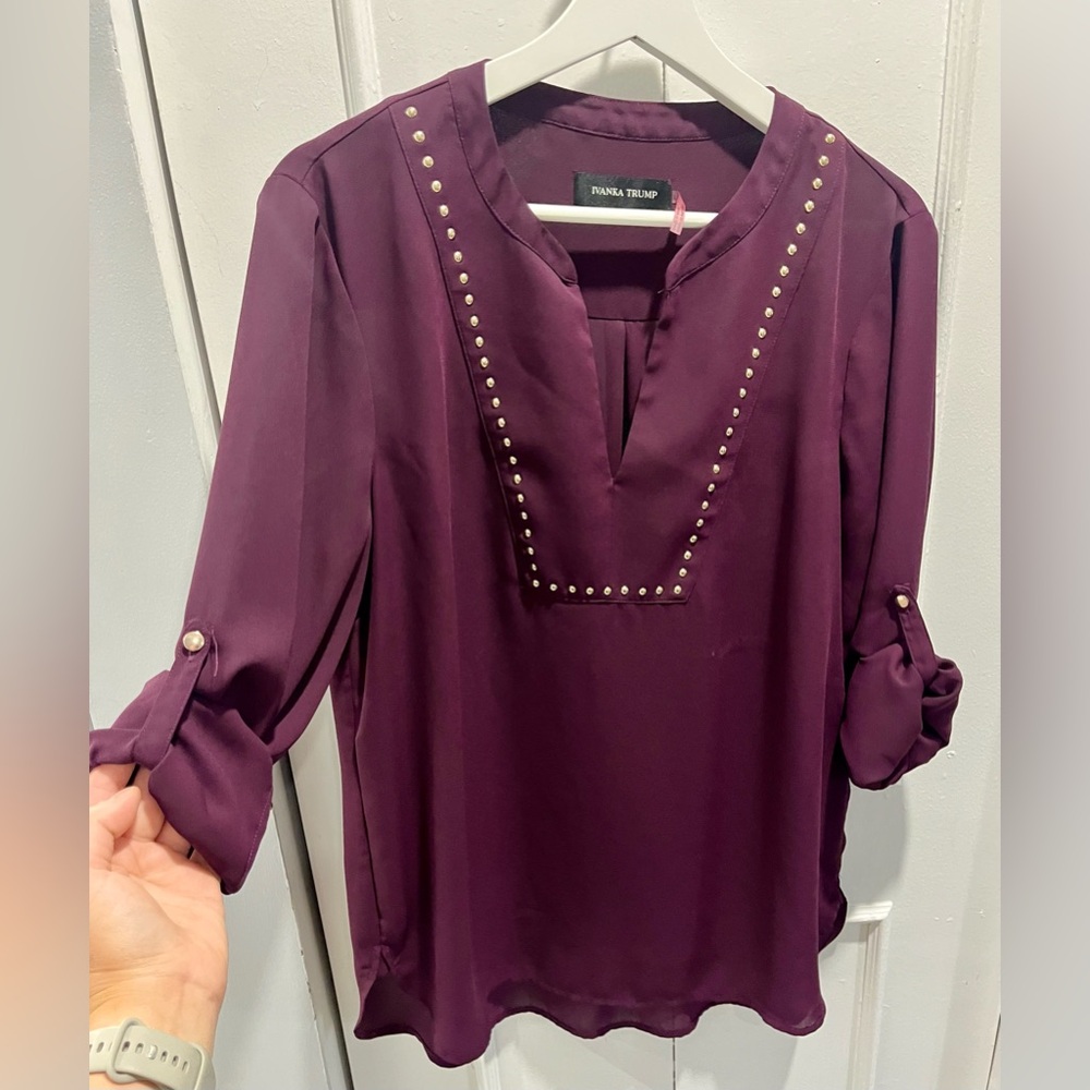 Ivanka Trump Blouse 💜 - Picture 2 of 6
